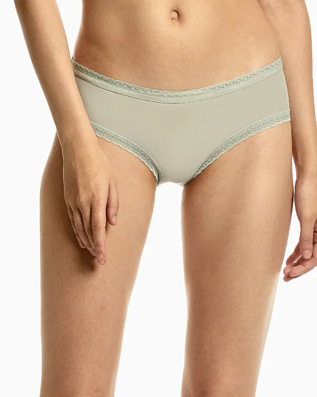 Calvin Klein - Bottom’s Up  Hipster